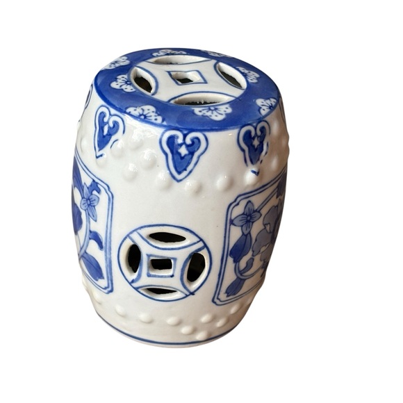 Chinoiserie Blue &White Porcelain Mini Garden Stool Plant Stand Potpourri Holder - Picture 4 of 11